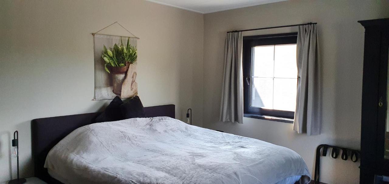 Luxe Gastenkamer Met Living En Keuken Bij Friezen Paarden Stal Pellendijk Westendorp Dış mekan fotoğraf